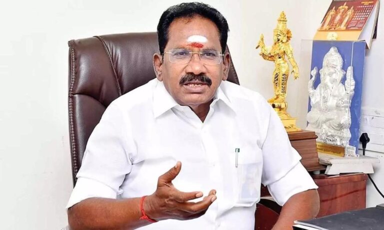 தோளில் தூக்கி கொண்டாடுவோம்..